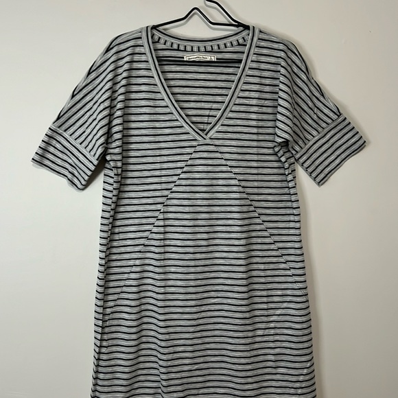Abercrombie & Fitch Dresses & Skirts - Abercrombie & Fitch tshirt dress